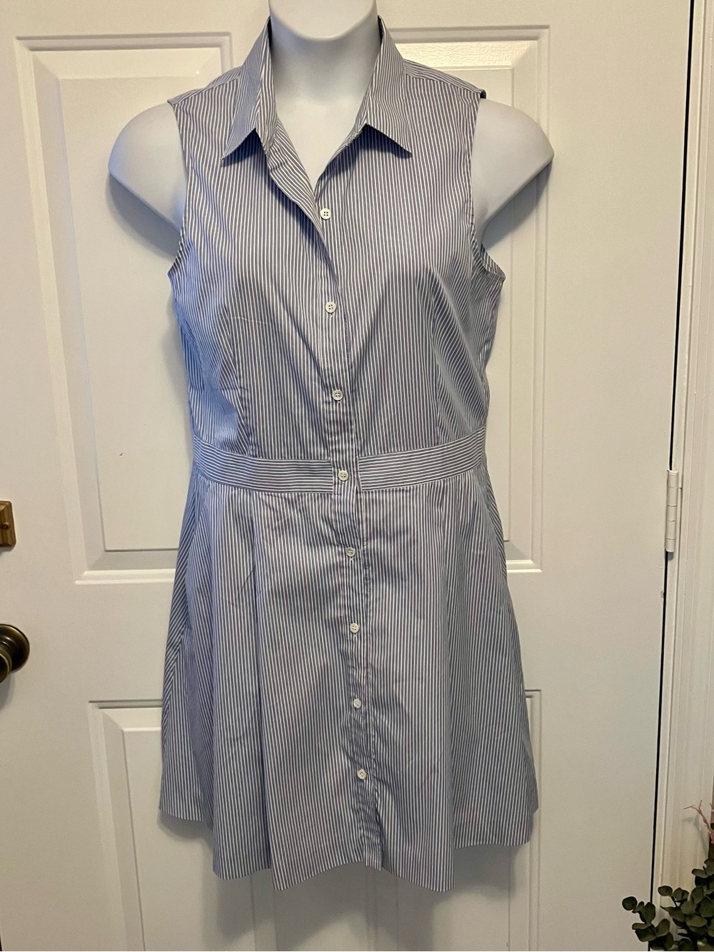 Theory Size 12 Blue White Pin Striped Sleeveless Midi Dress Women’s